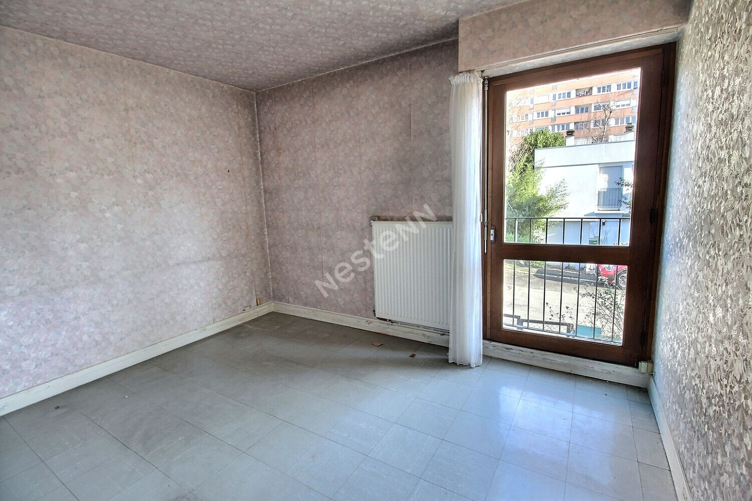 BAGNOLET, ENTRE LES METROS GALLIENI ET SERGE GAINSBOURG, AU CALME, MAISON FAMILIALE SUR 2 NIVEAUX AVEC GARAGE ET JARDIN