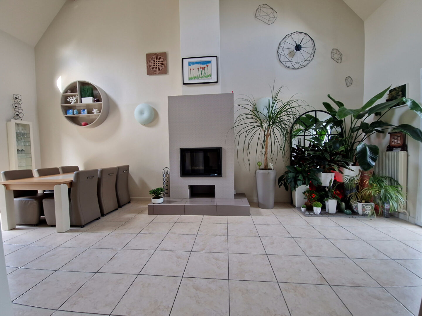 Magnifique Maison 7 pièces en parfait état avec jardin paysagé sans vis à vis d'environ 1282 m2 sur ponthierry, proche gare, écoles et promenades