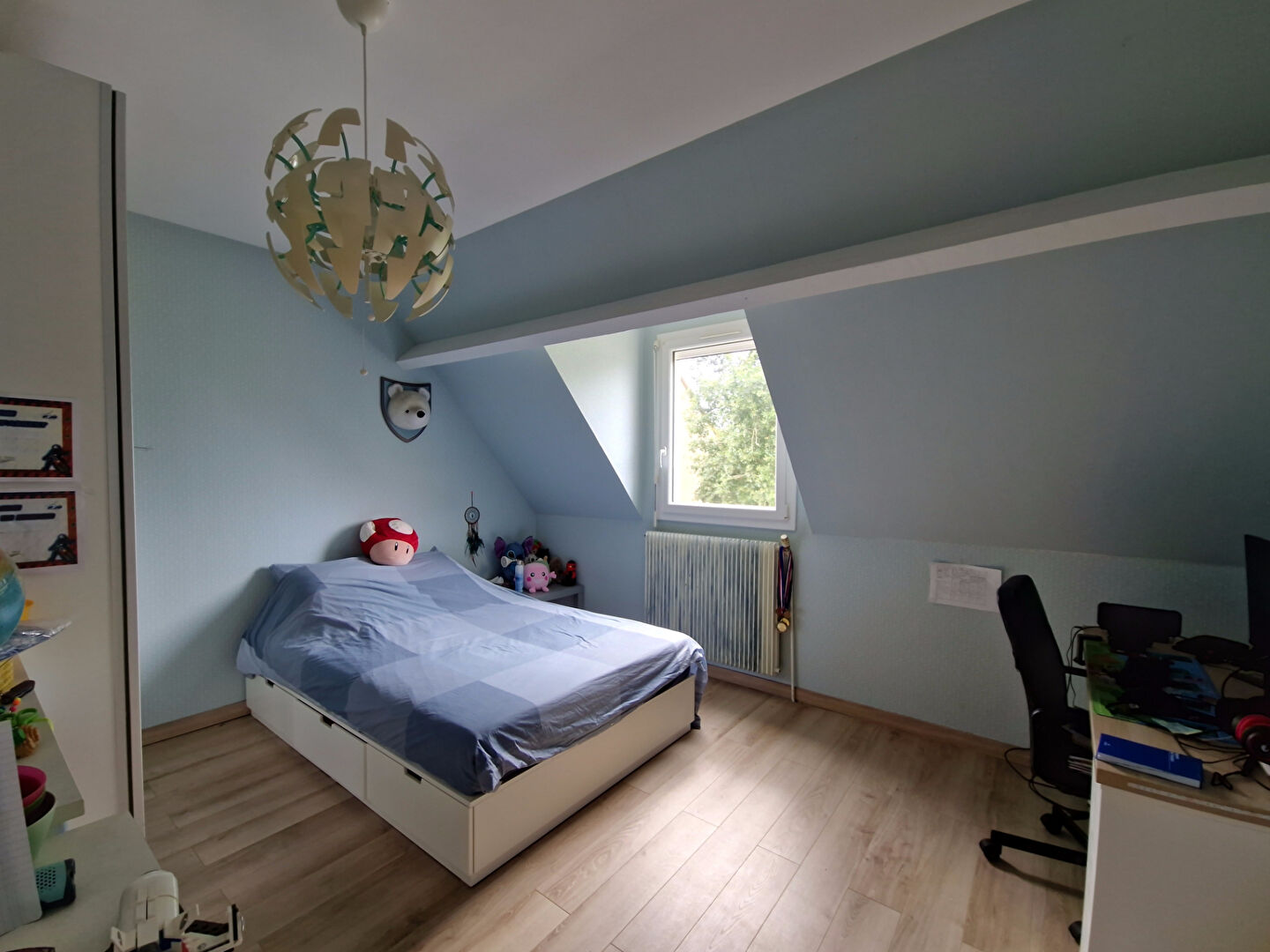 Magnifique Maison 7 pièces en parfait état avec jardin paysagé sans vis à vis d'environ 1282 m2 sur ponthierry, proche gare, écoles et promenades