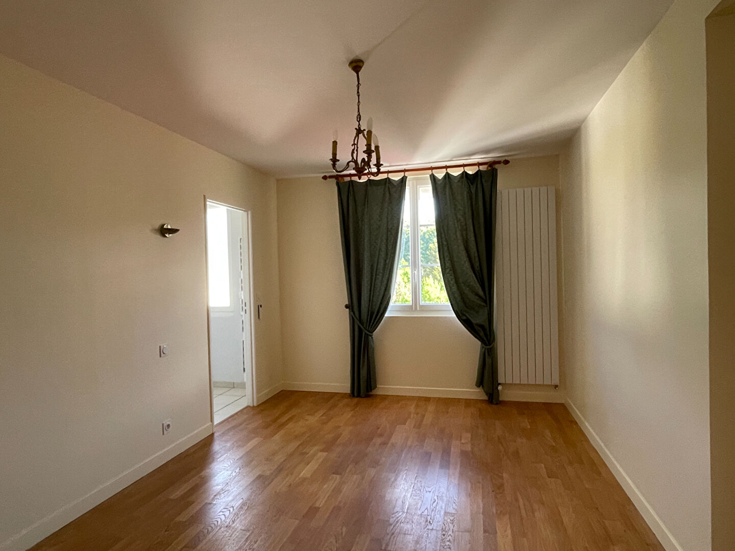Appartement de standing ascenseur privatif Provins hyper centre 190 m² + 2 garages