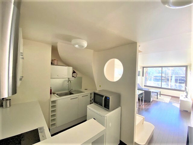 REIMS HYPER-CENTRE - TYPE 2 EN DUPLEX - CAVE ET GARAGE