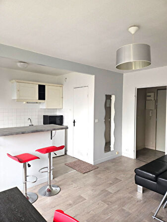 Location appartement à Neuilly saint front (02470)