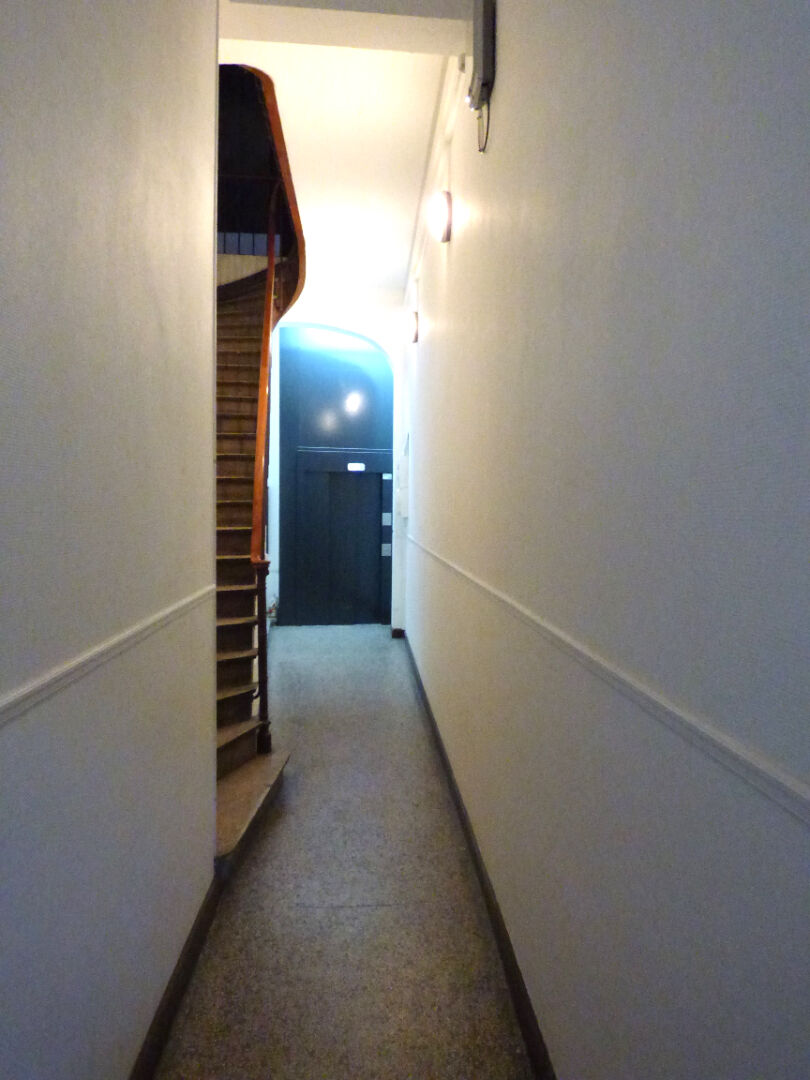 REIMS HYPER CENTRE - APPARTEMENT STUDIO (loué)
