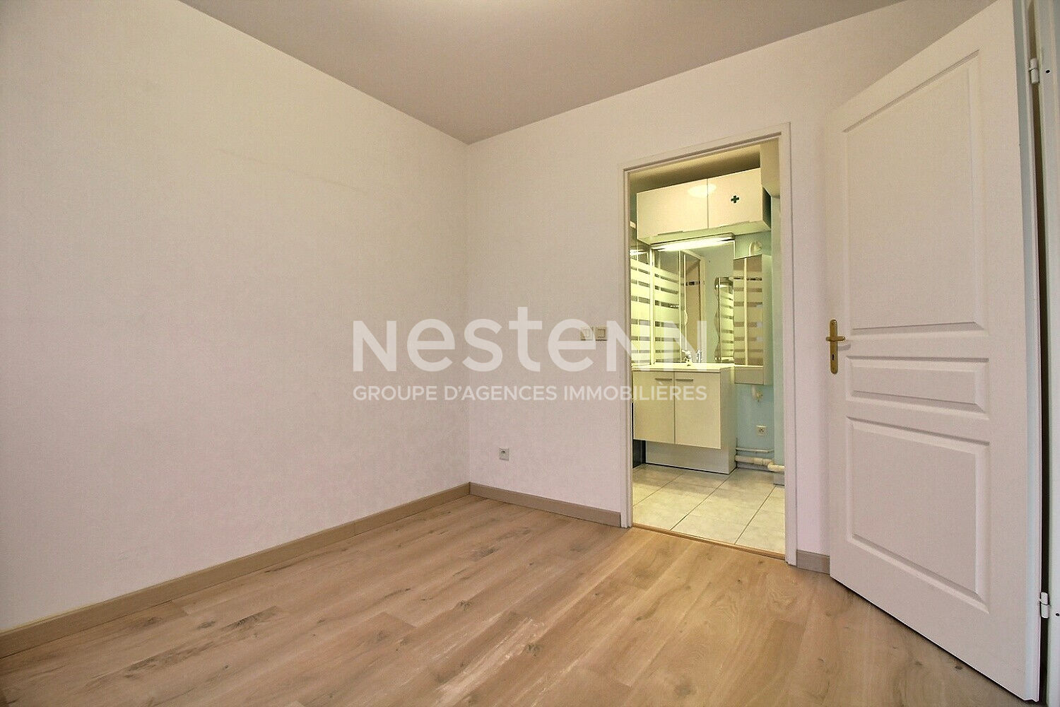 REIMS - APPARTEMENT DE TYPE 2 AVEC GARAGE