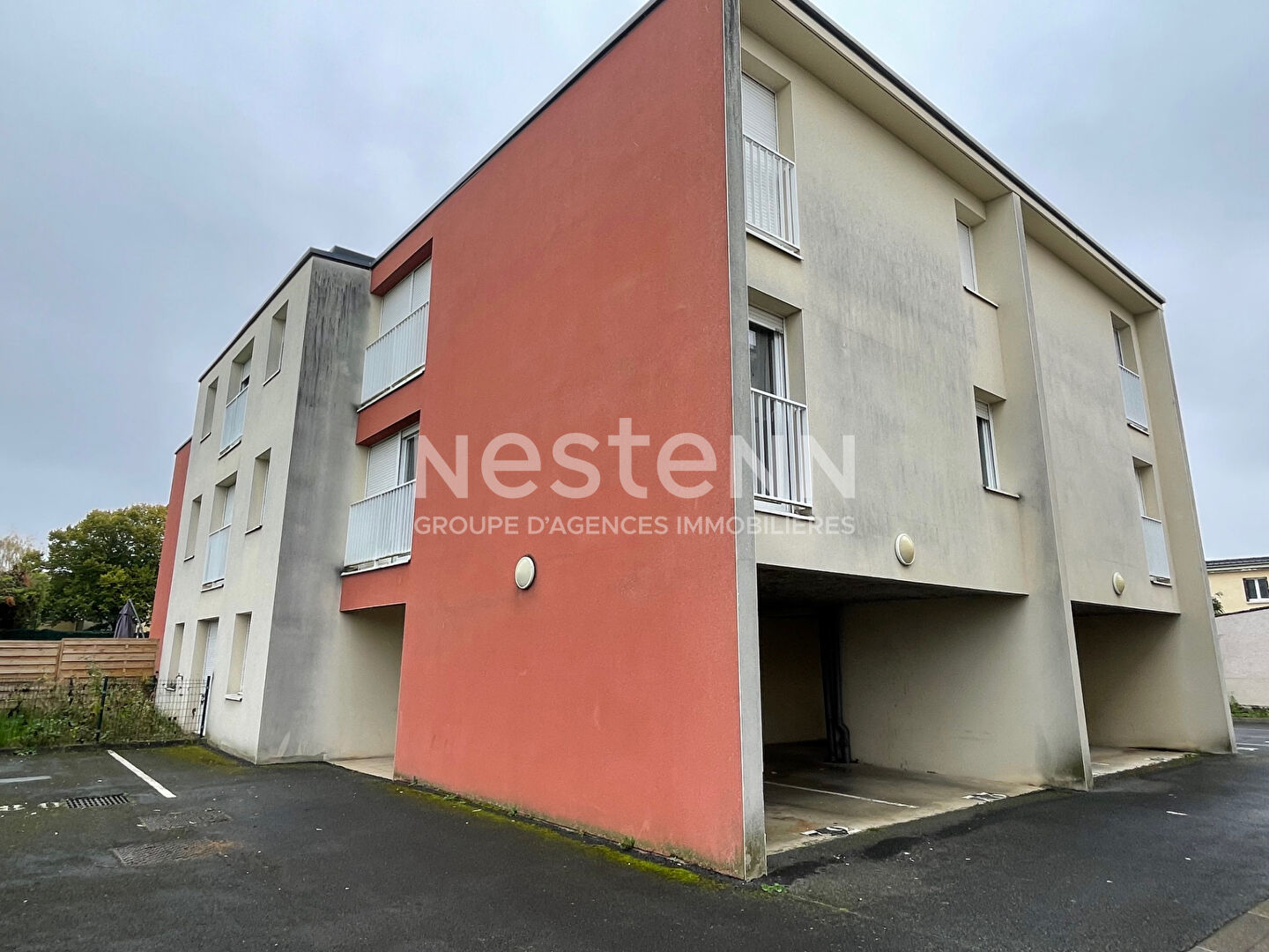 REIMS - APPARTEMENT DE TYPE 2 AVEC GARAGE