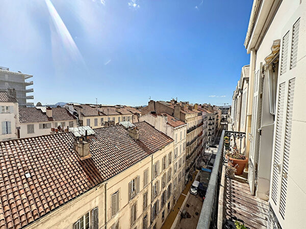 Vente par agence immobiliere à Toulon (83000)