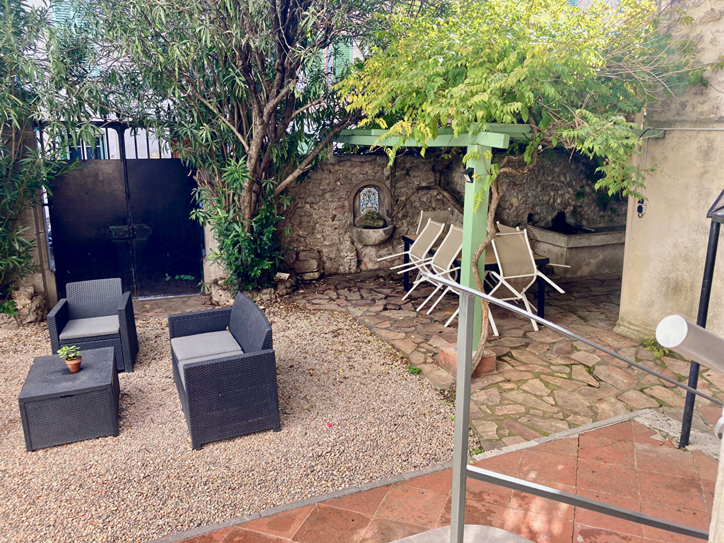 Maison Pignans - Habitat Partagé - 10 pièce(s) 380 m2
