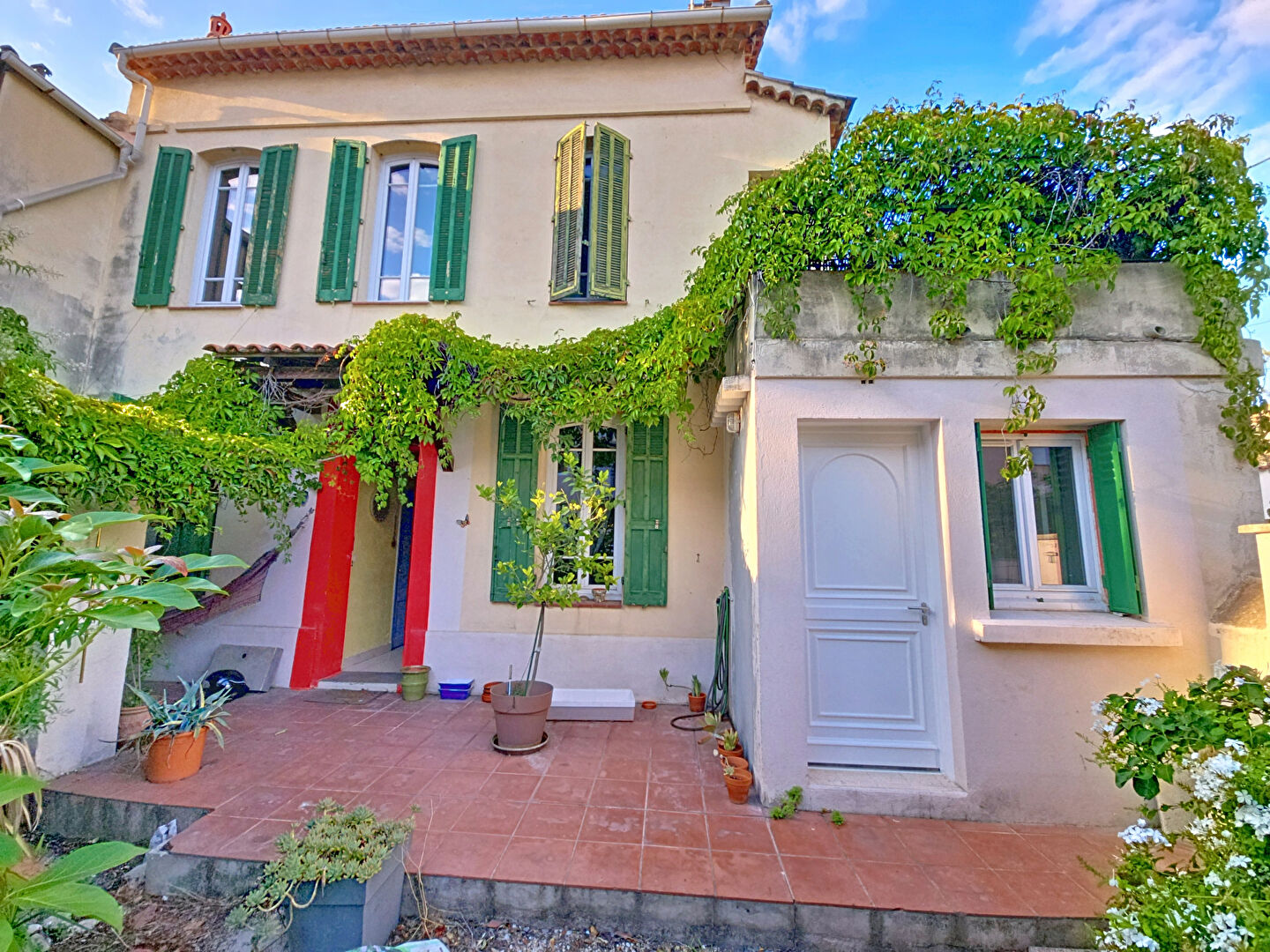 Toulon EST a proximite d'Ortolan Maison Toulon 5 pieces 105 m2