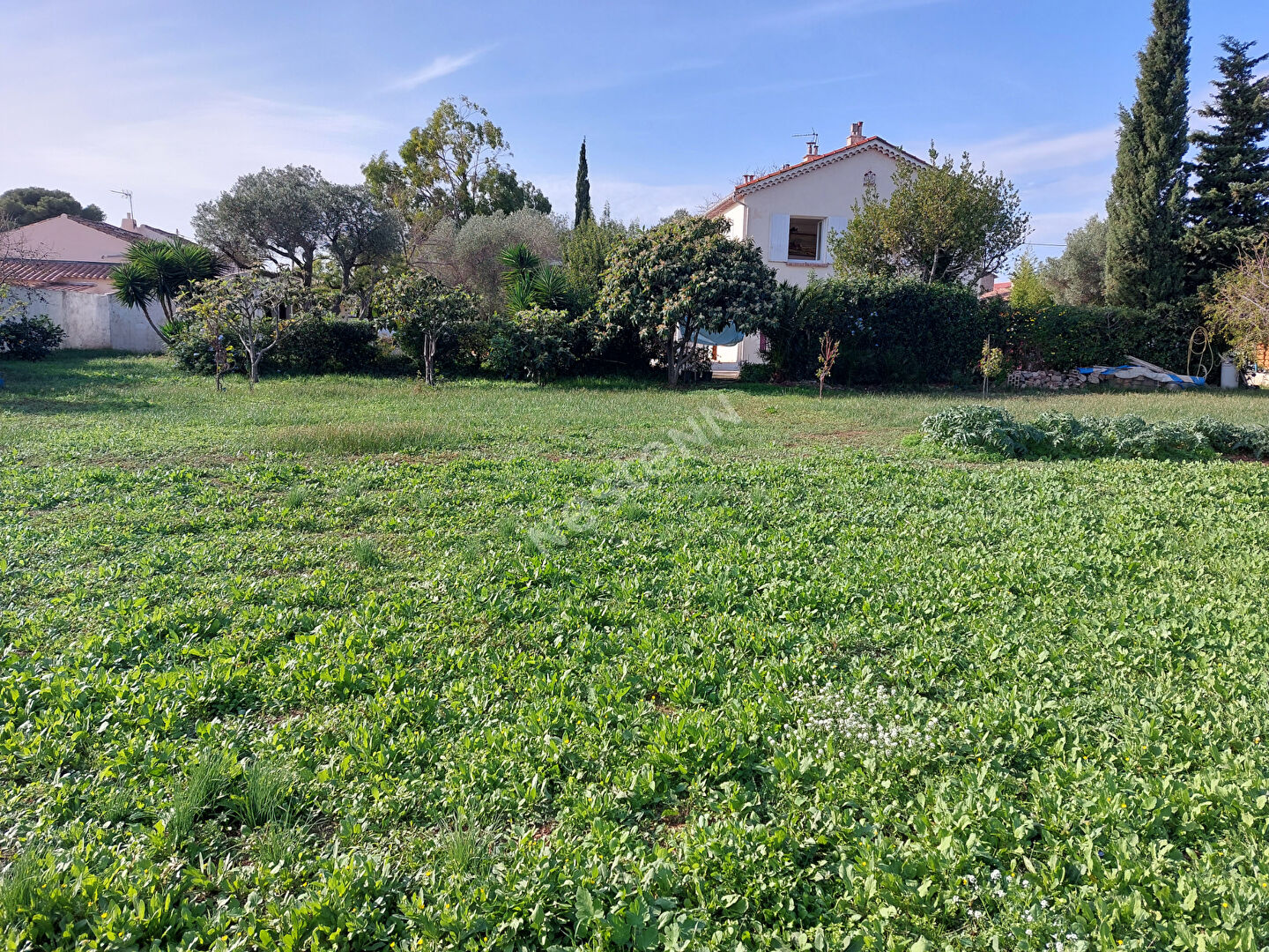 Maison en 2 appartements La Seyne Sur de 6  pièces d'environ 135 m² avec garage sur un terrain de 2264 m2