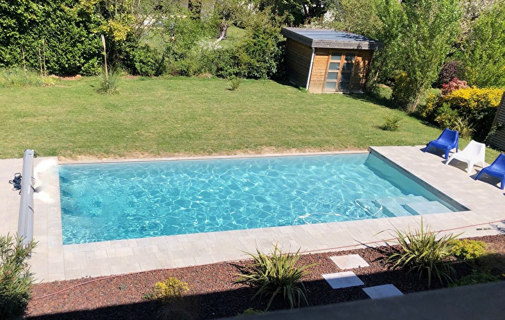 Auzeville Tolosane 31320  Maison T7 de 200 m2, terrain 916 m²- piscine, garage