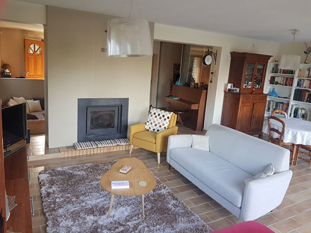 Auzeville Tolosane 31320  Maison T7 de 200 m2, terrain 916 m²- piscine, garage