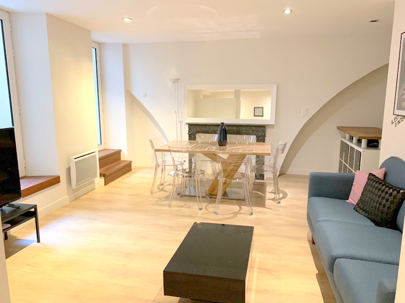 Toulouse 31000 PLEIN CENTRE VILLE  Rue Saint Rome T3 traversant Capitole, 70.84m2 avec terrasse privative de 15m².