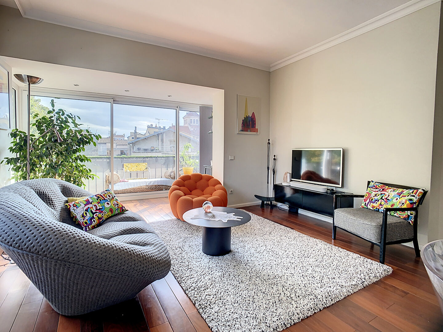 VALENCE CENTRE - charmant T4  de 106 m² rénové lumineux 3 balcons