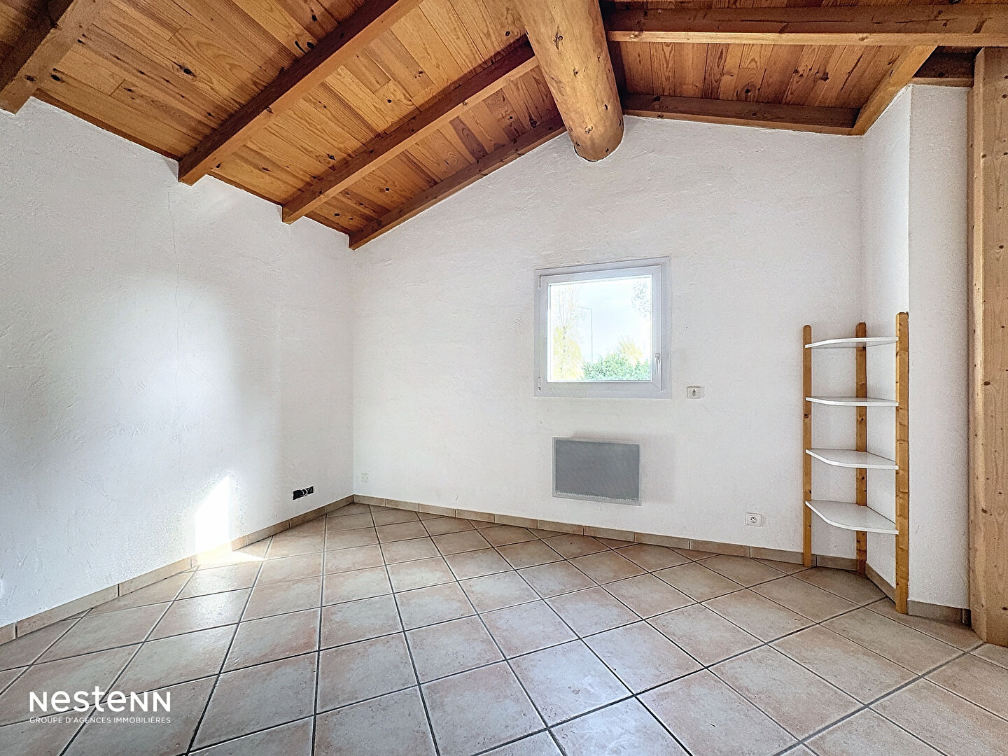 Maison familiale avec piscine et potentiel locatif - Quartier paisible