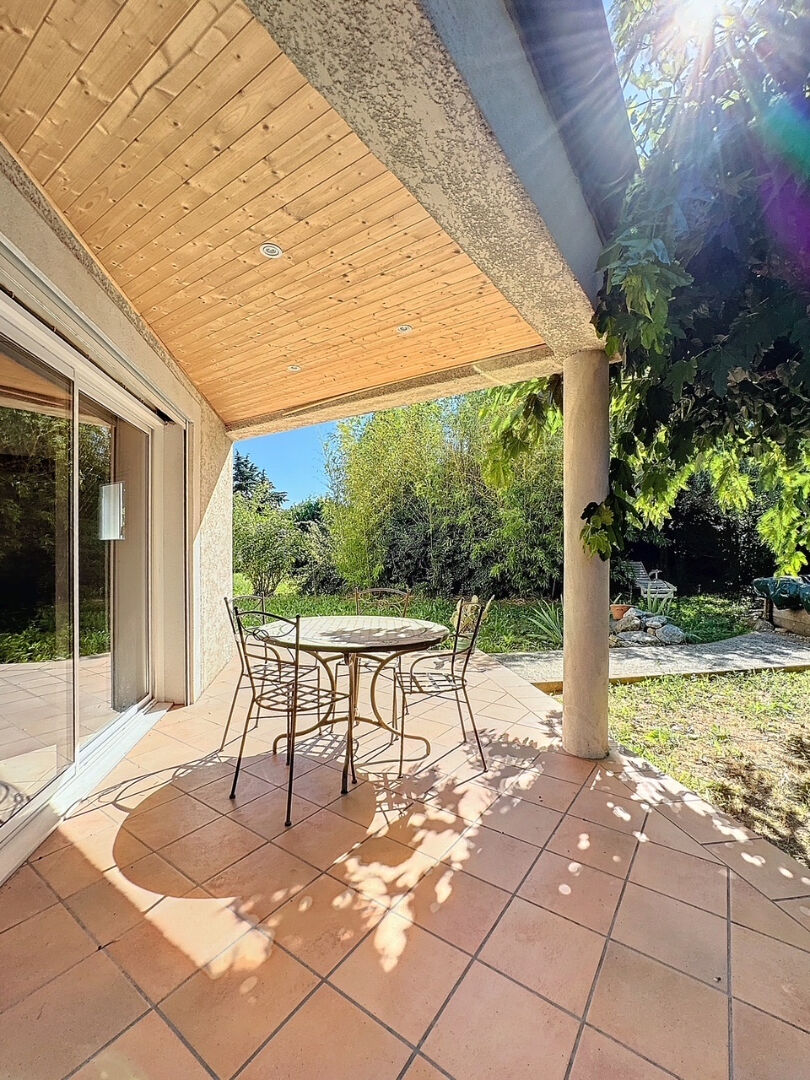 Maison familiale avec piscine et potentiel locatif - Quartier paisible