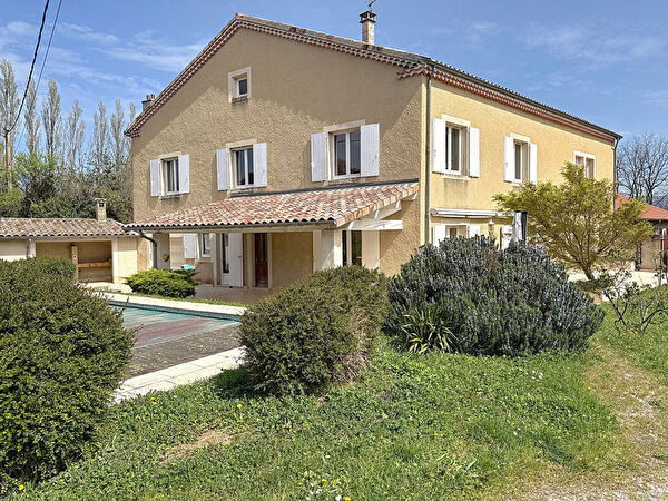 Vente par agence immobiliere à Portes les valence (26800)