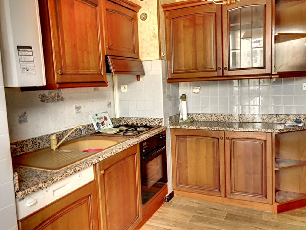 Appartement au dernier étage plein sud Bastia 20600 CORSE