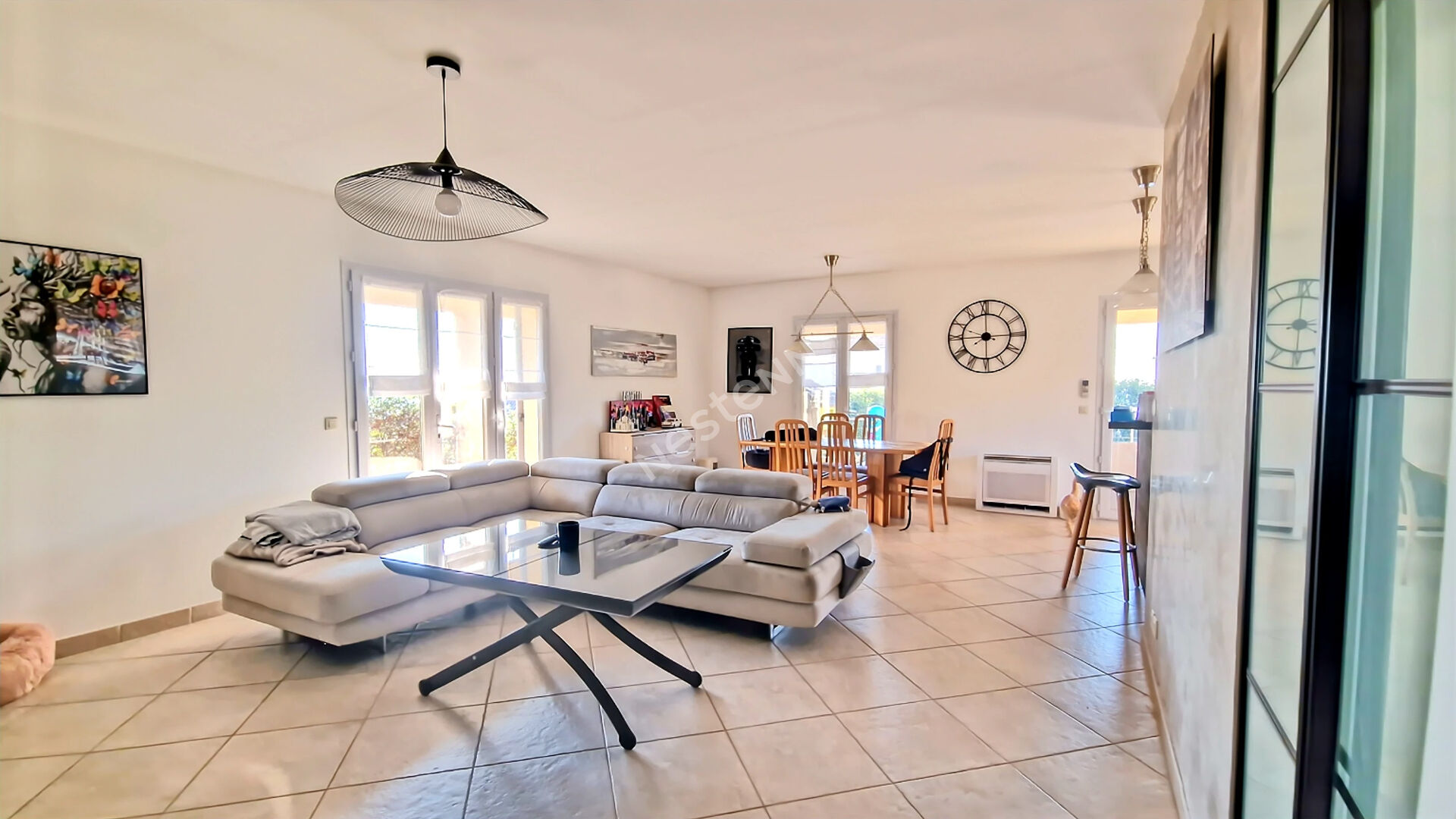 Sur les hauteurs de Biguglia villa  avec piscine et vue mer sans vis à vis