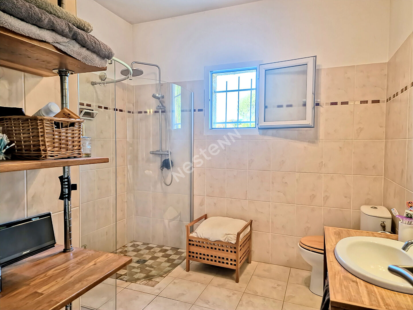 Sur les hauteurs de Biguglia villa  avec piscine et vue mer sans vis à vis