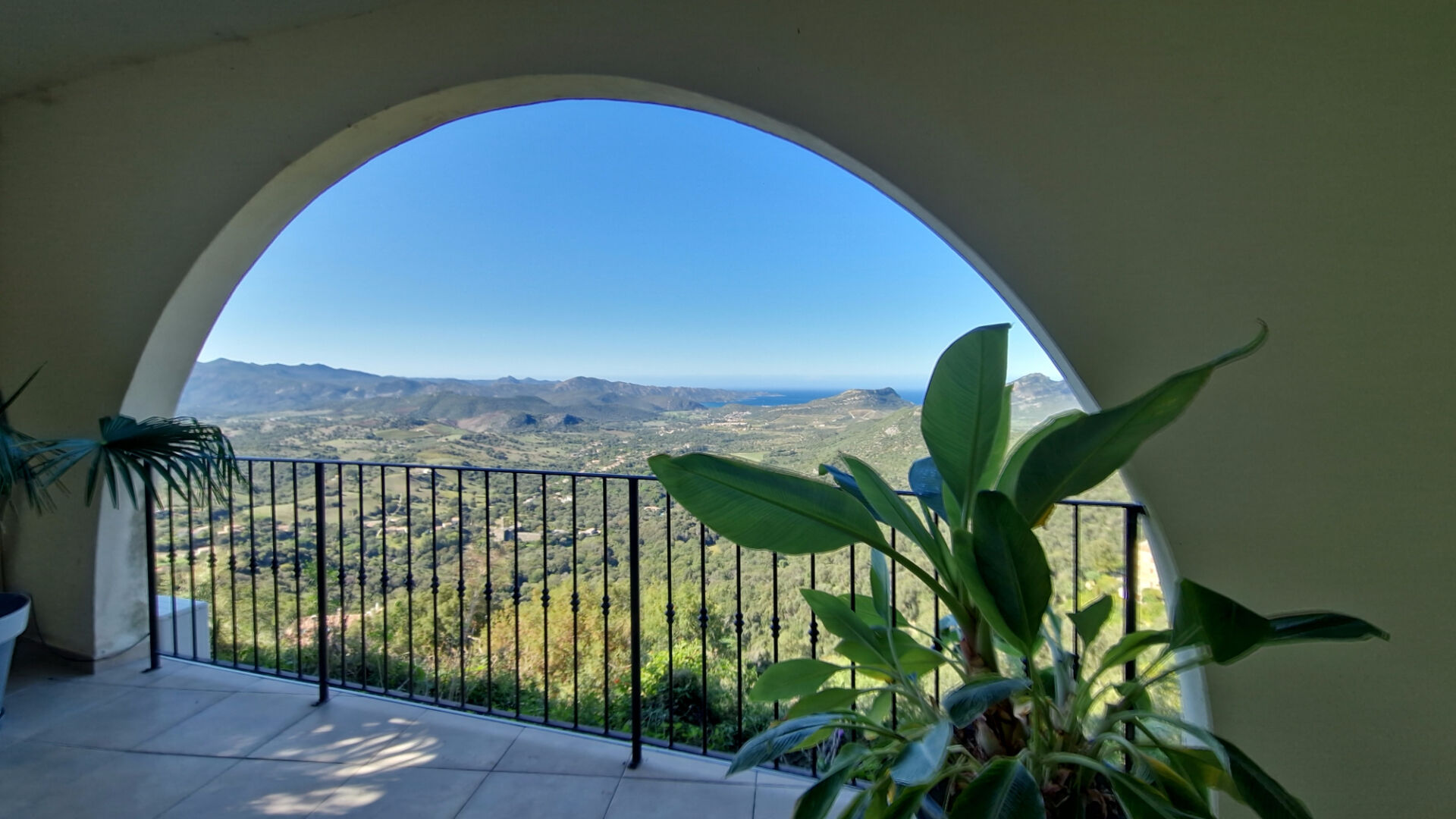 Rare maison sur les hauteurs d 'Oletta de 156.39 m2, avec une vue digne d'une carte postale
