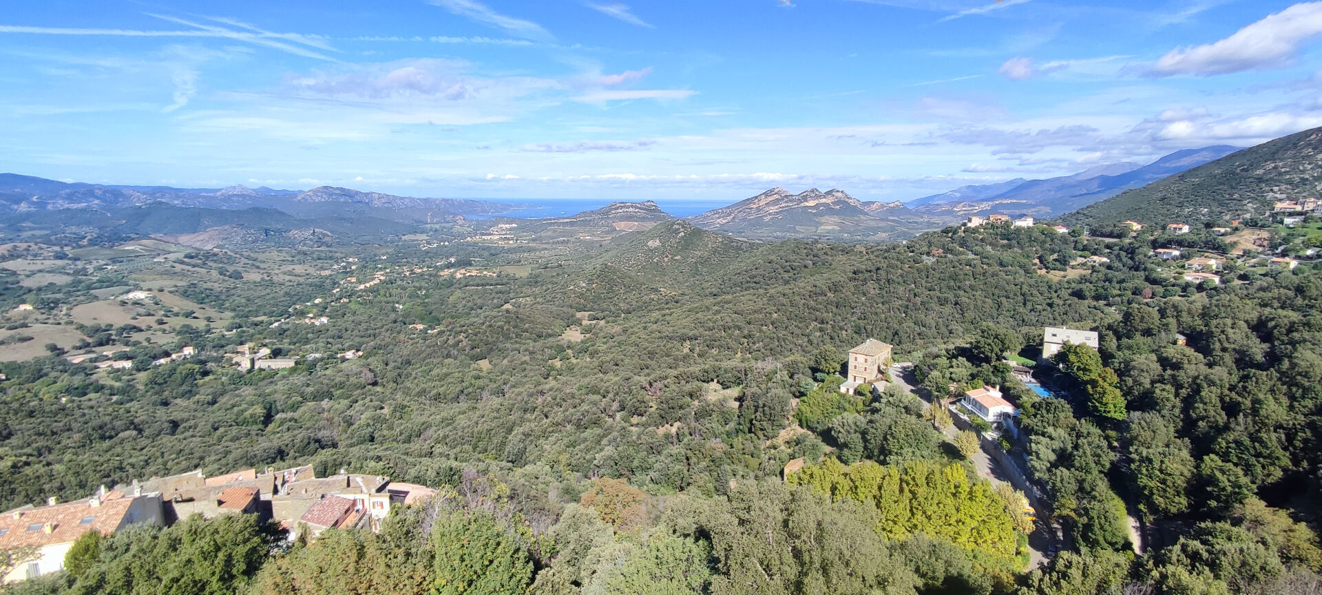 Rare maison sur les hauteurs d 'Oletta de 156.39 m2, avec une vue digne d'une carte postale
