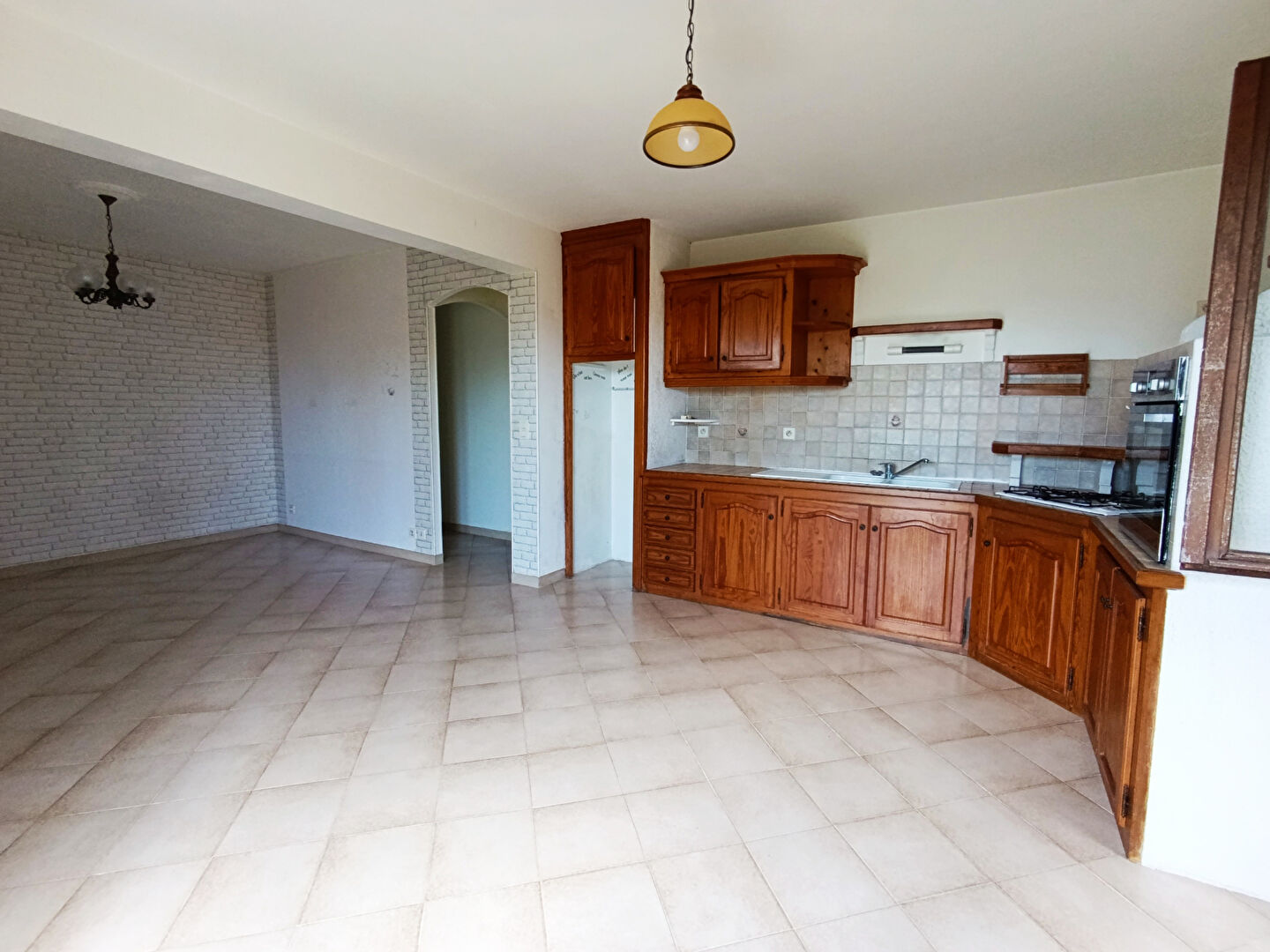 APPARTEMENT DANS UNE MAISON EN RDC AU CALME COMMUNE DE BIGUGLIA 20620