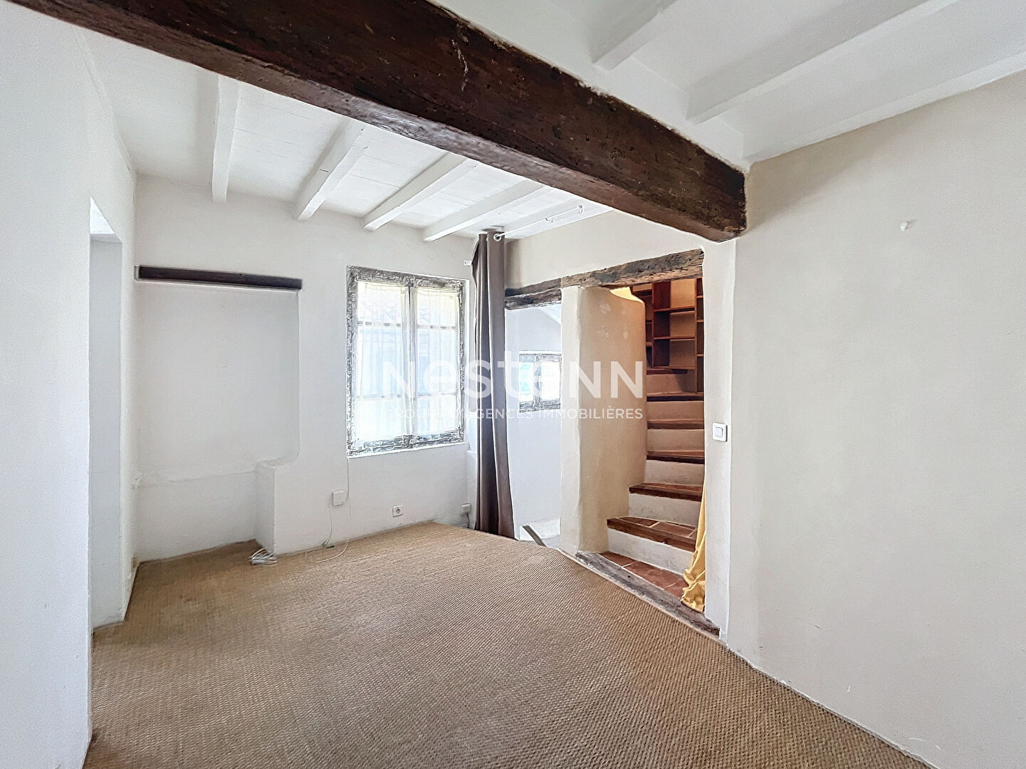 Exclusivité Cadenet - Maison de village de caractère 3 chambres, terrasse avec vue et cave