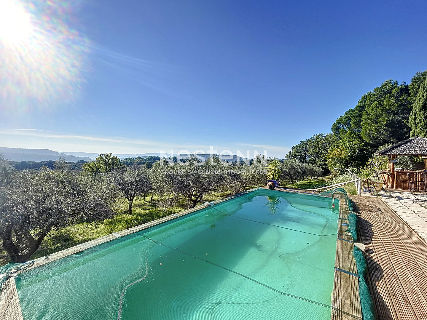 Mas Cucuron 150 m2 au pied du Luberon  sur une parcelle  de 4 hectares