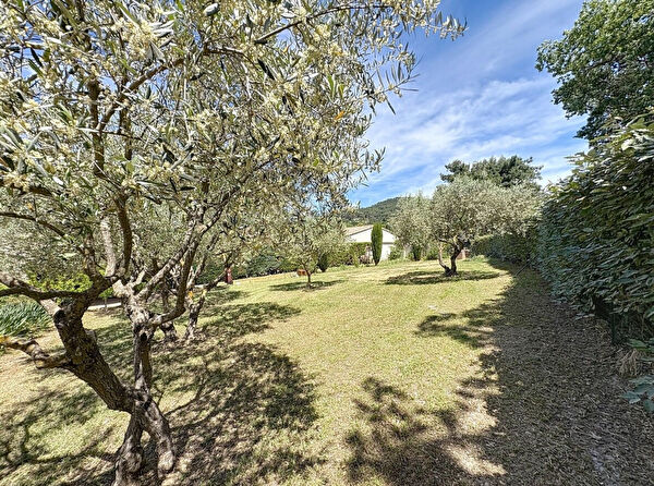 Vente terrain à Cadenet (84160)