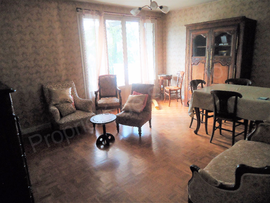 Appartement - 85 m² - SAINT MARTIN D HERES