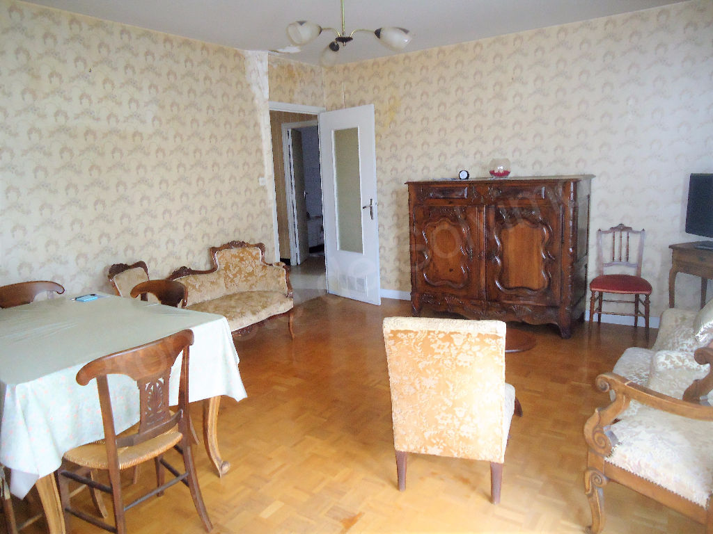 Appartement - 85 m² - SAINT MARTIN D HERES