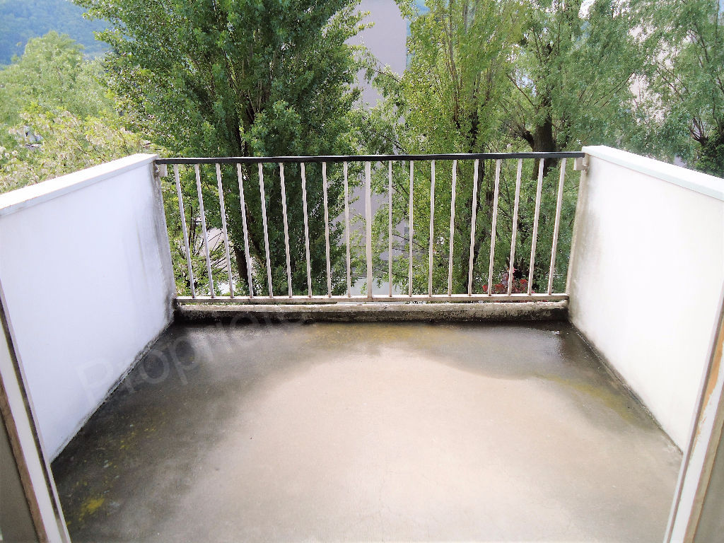 Appartement - 85 m² - SAINT MARTIN D HERES