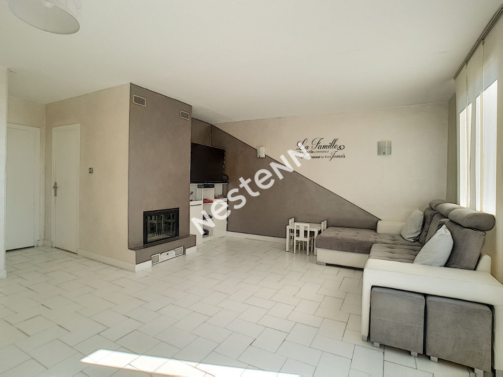 VENDU T5 - Appartement Grenoble  5 P+C Dernier étage avec cheminée et climatisation.