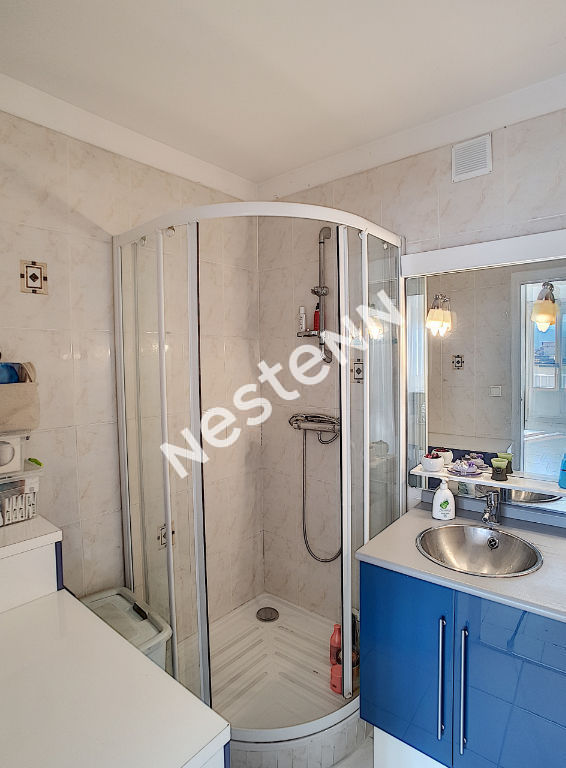 VENDU T5 - Appartement Grenoble  5 P+C Dernier étage avec cheminée et climatisation.