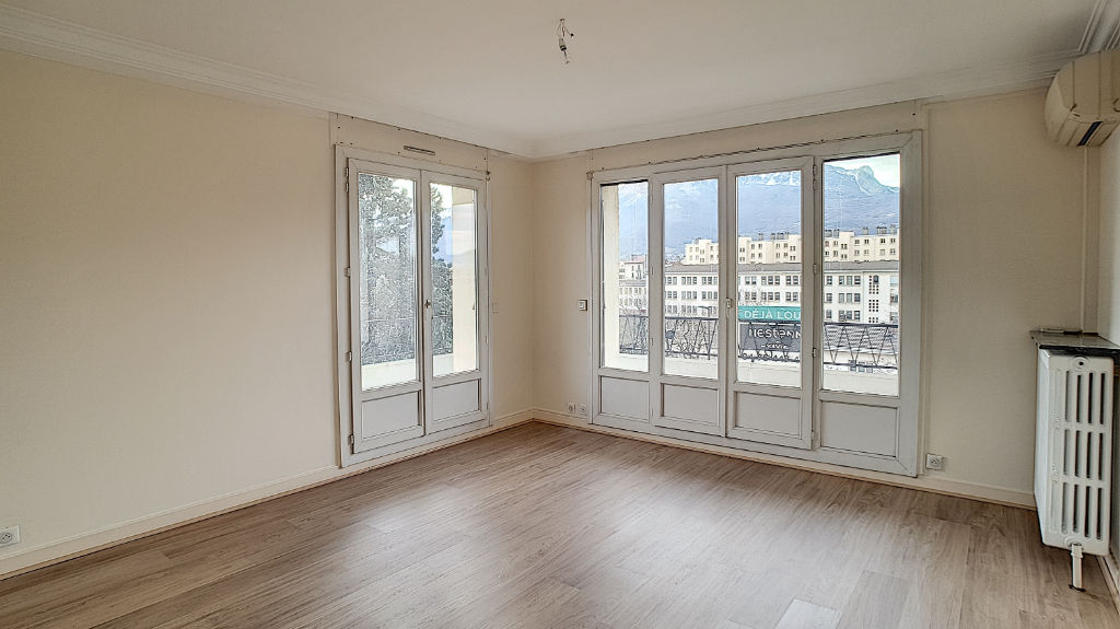 A LOUER-Trés beau 3P+C  Marcelin Berthelot  Larges balcons, belles vues
