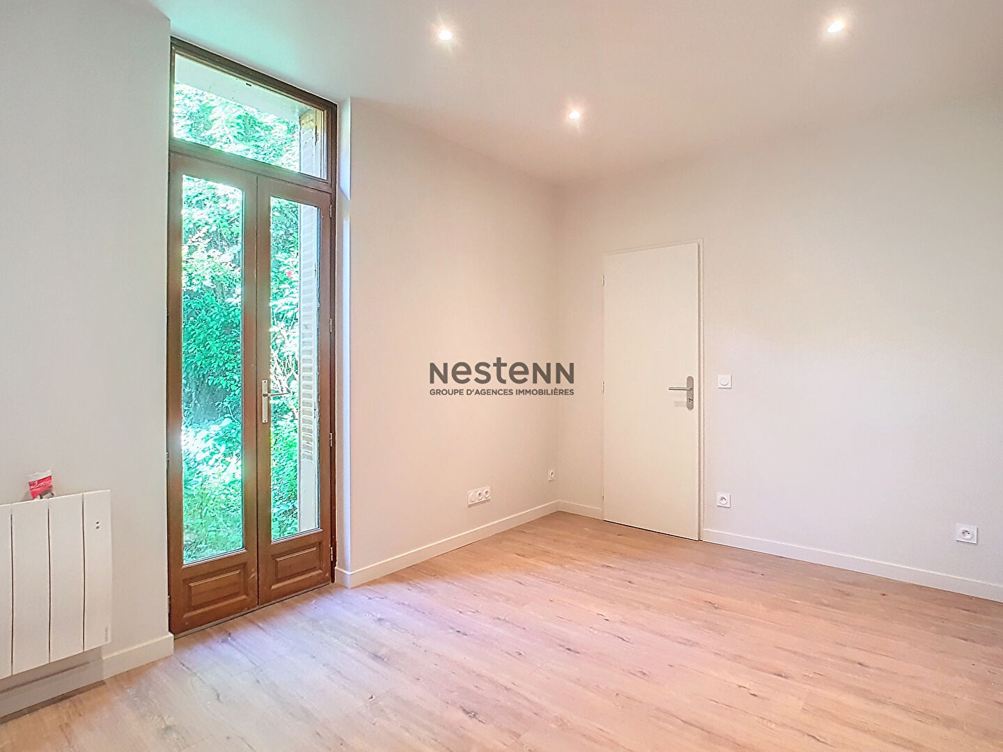 Appartement Grenoble 2 pièces- Rénové- Moderne- Jardin privatif
