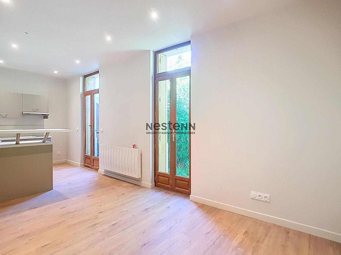 Appartement Grenoble 2 pièces- Rénové- Moderne- Jardin privatif