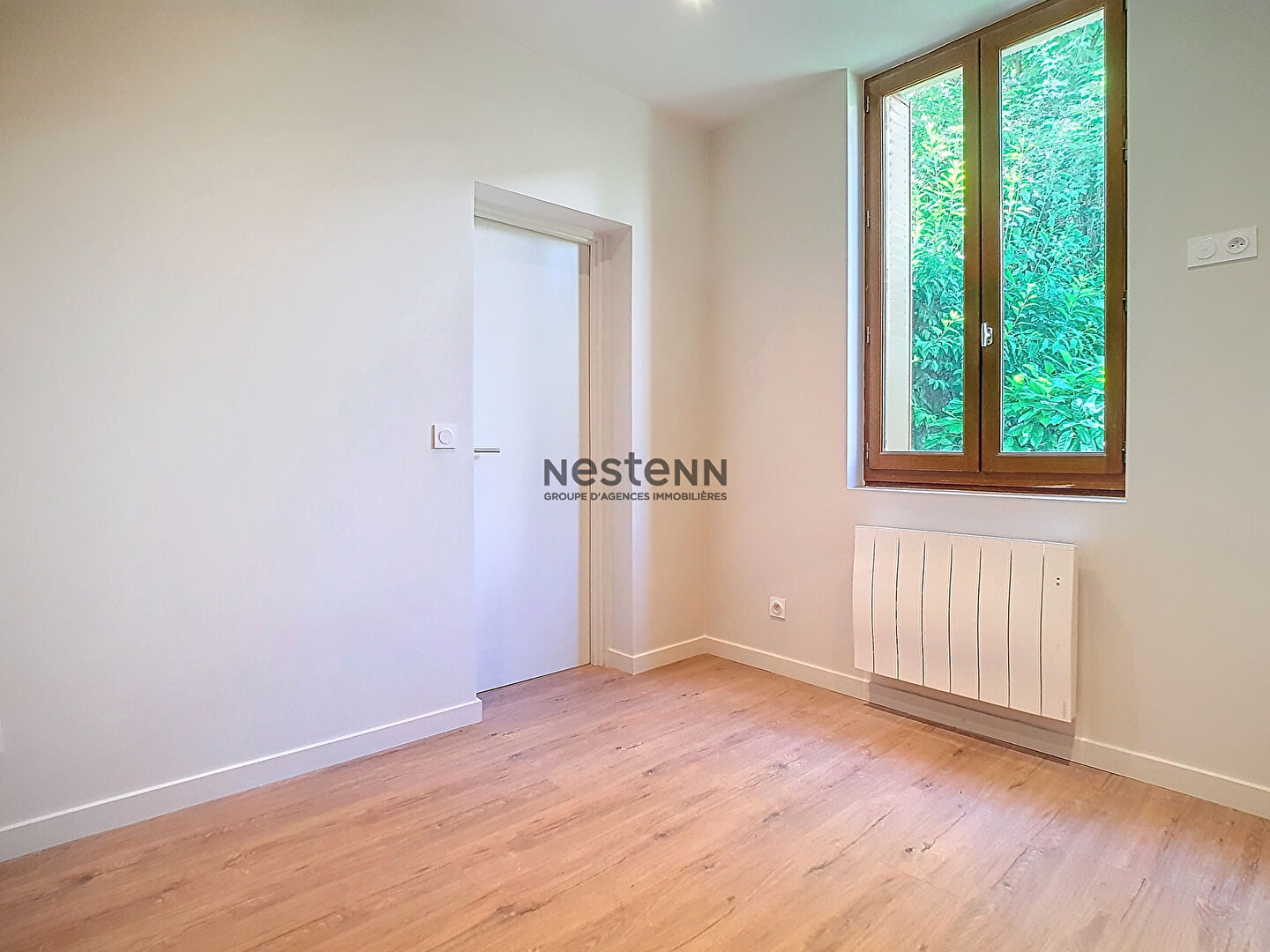 Appartement Grenoble 2 pièces- Rénové- Moderne- Jardin privatif