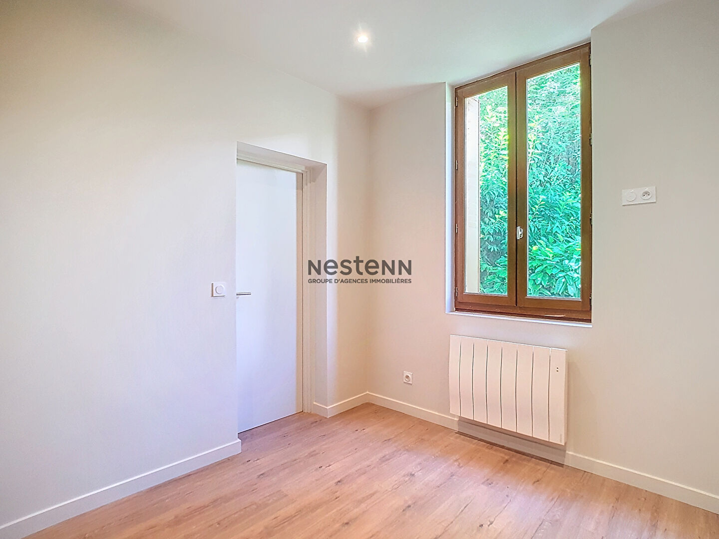 Appartement Grenoble 2 pièces- Rénové- Moderne- Jardin privatif