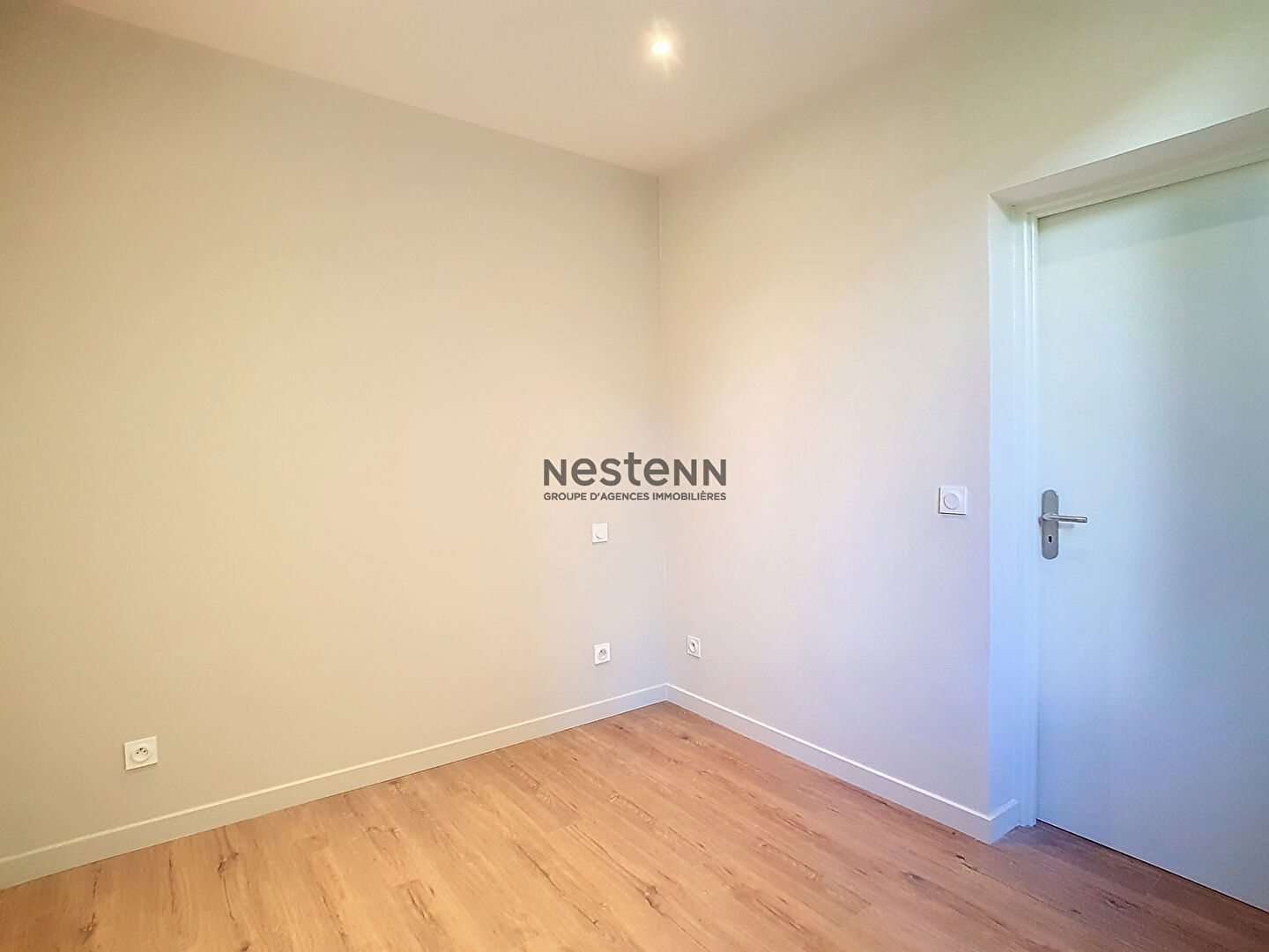 Appartement Grenoble 2 pièces- Rénové- Moderne- Jardin privatif