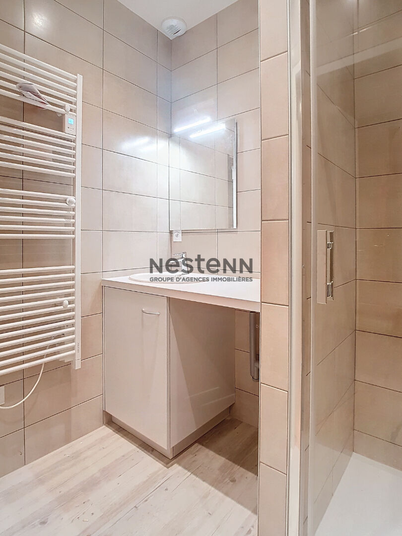 Appartement Grenoble 2 pièces- Rénové- Moderne- Jardin privatif