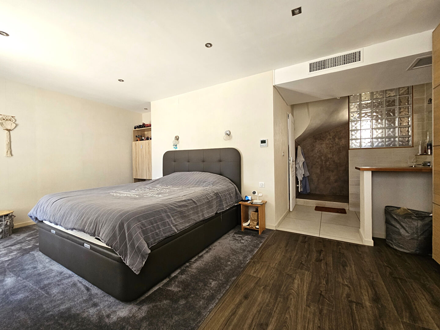 A vendre -Maison La Crau 5 pièce(s)  140 m² - 1853 m² de terrain, quartier résidentiel, Piscine.
