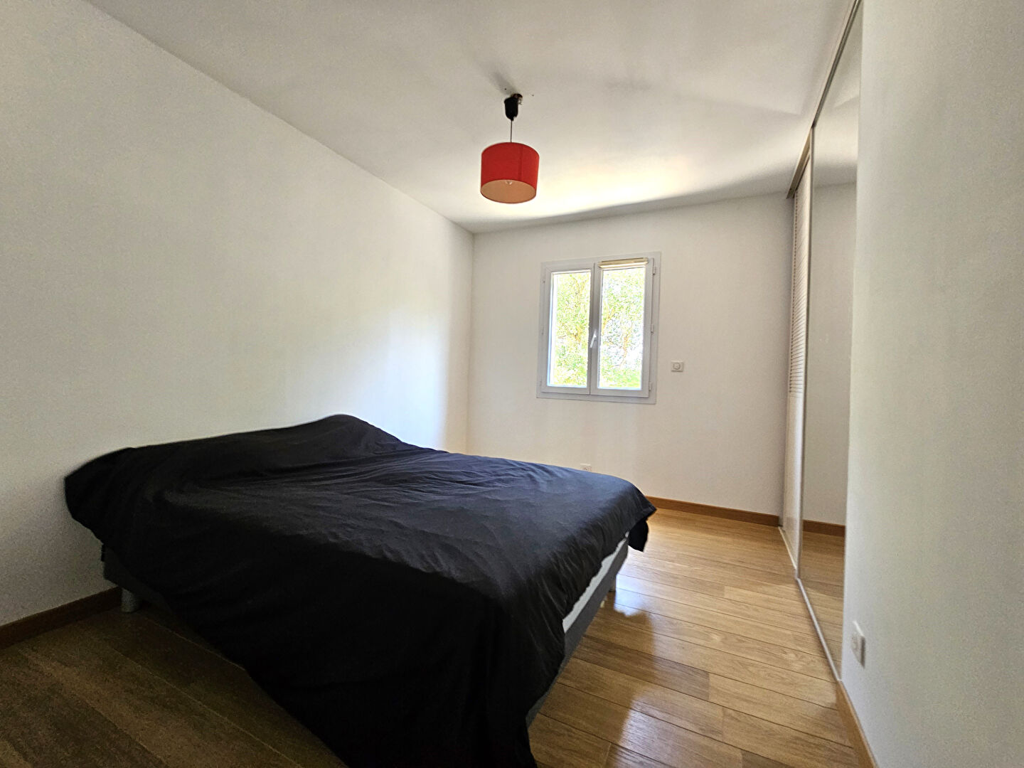 A vendre -Maison La Crau 5 pièce(s)  140 m² - 1853 m² de terrain, quartier résidentiel, Piscine.