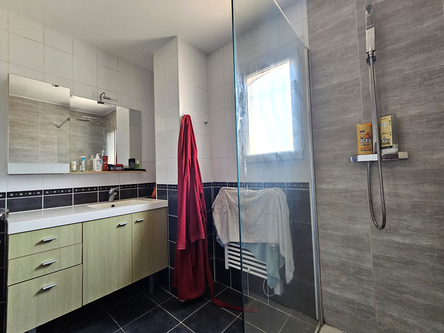 A vendre -Maison La Crau 5 pièce(s)  140 m² - 1853 m² de terrain, quartier résidentiel, Piscine.