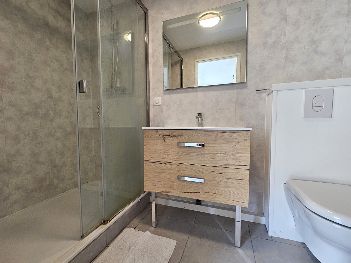 A vendre -Maison La Crau 5 pièce(s)  140 m² - 1853 m² de terrain, quartier résidentiel, Piscine.