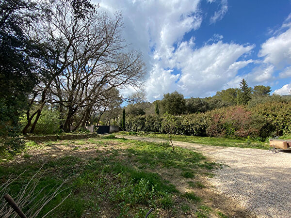 Vente terrain à Nans les pins (83860)