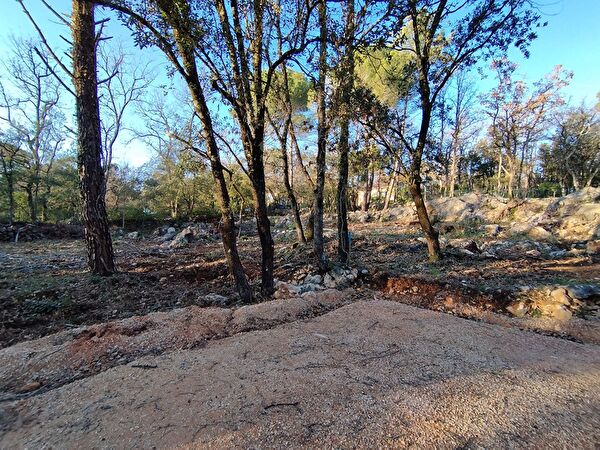 Vente terrain à Camps la source (83170)