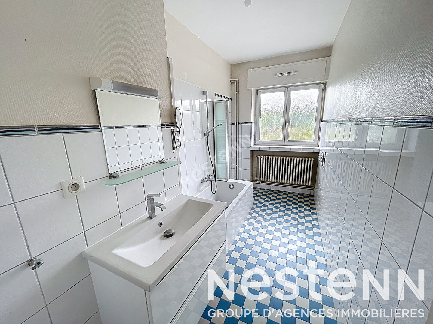 Appartement Metz 74 m2 - traversant - 2 chambres - balcon - parking - cave