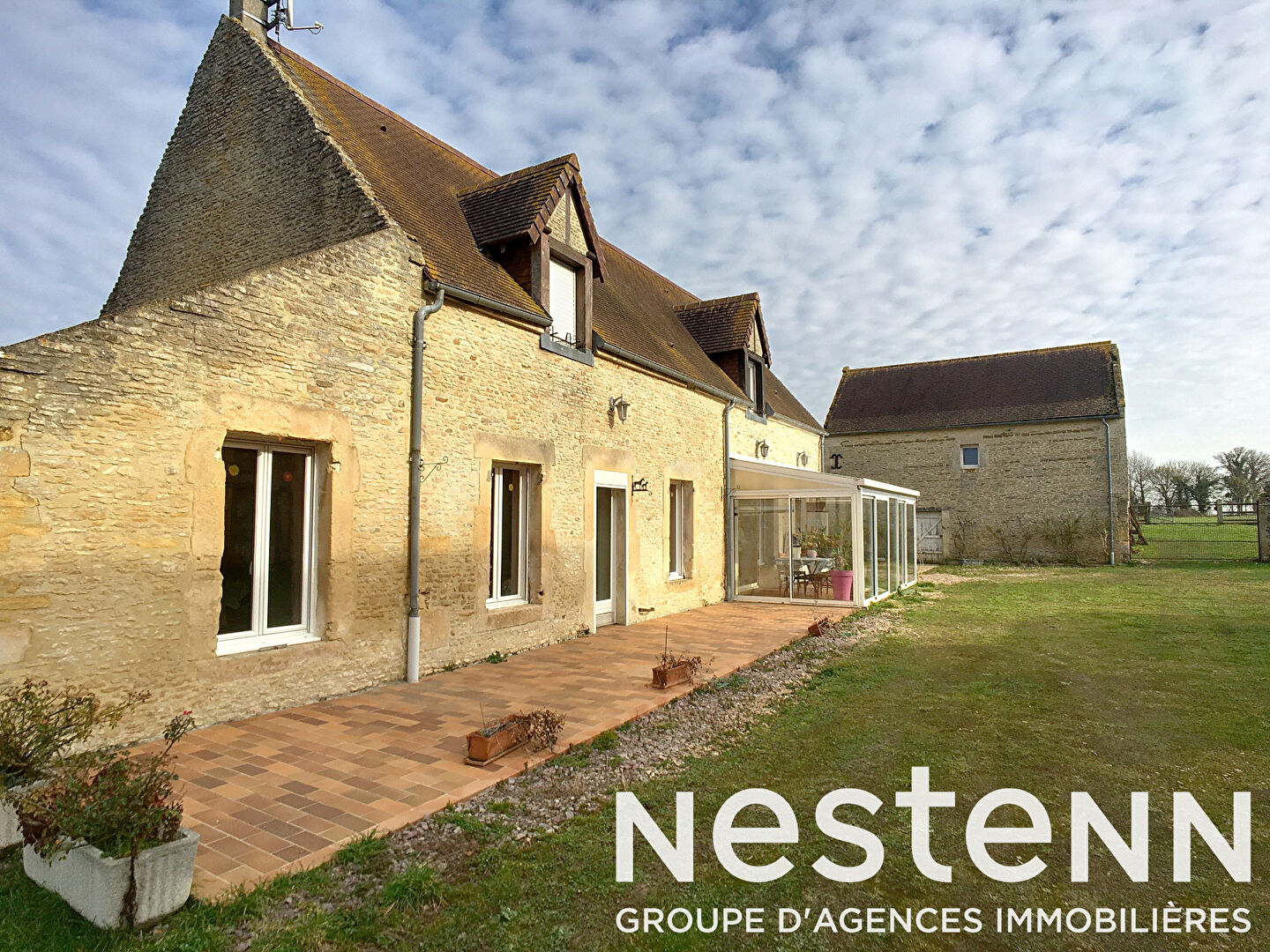 Corps de ferme en pierres de 143m² près de St Pierre sur Dives