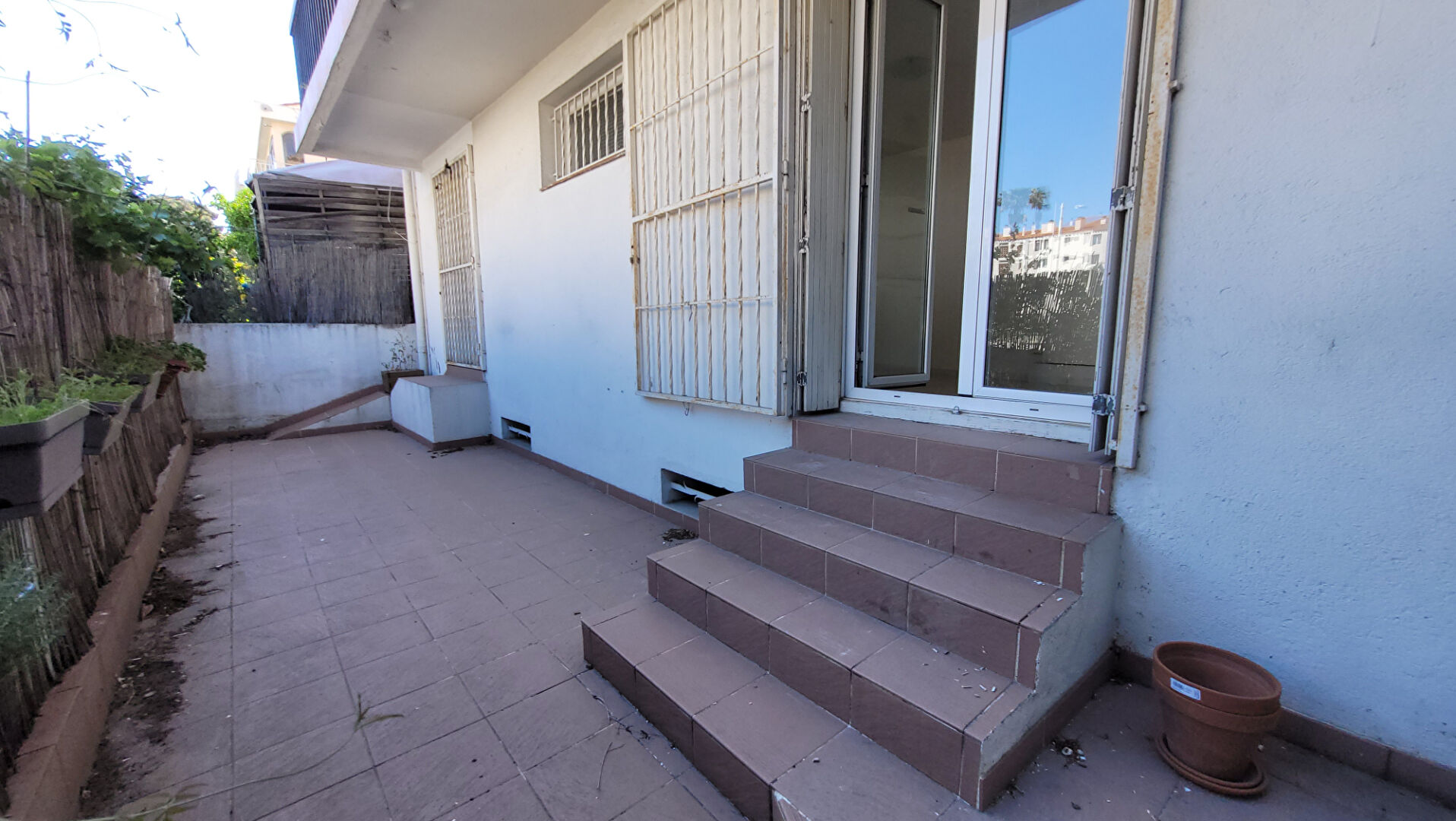 Perpignan proche UPVD, Appartement 2 pièce(s) 35.64 m² avec grande terrasse et jardinet